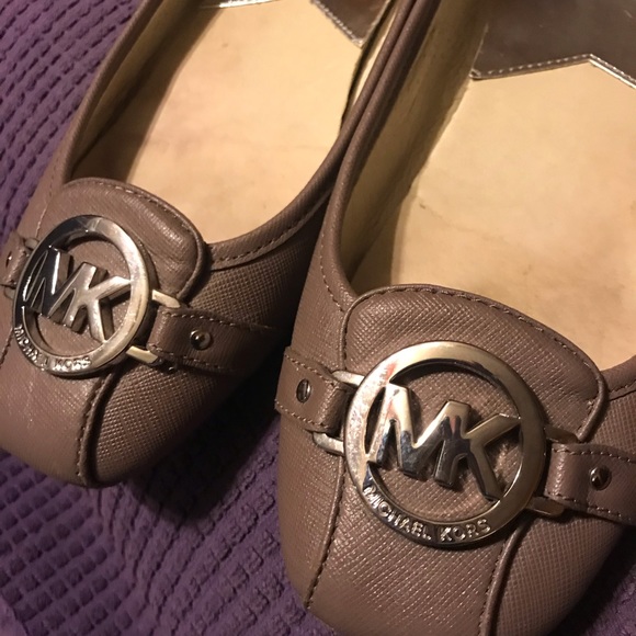 MK shoes - Picture 2 of 3